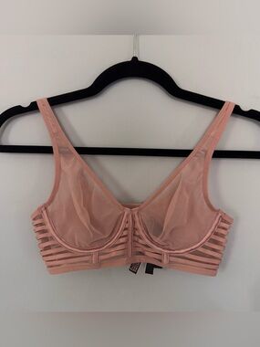 Victoria’s Secret Very Sexy Unlined Mesh Full Coverage Plunge Bra Blush 32C
